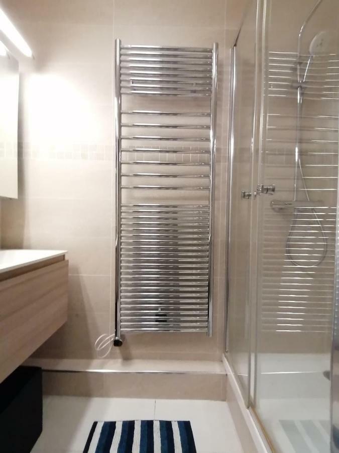 Beautiful T4 Appartement 8 Personnes Proche Disney Parking Prive Bussy-Saint-Georges Exterior photo